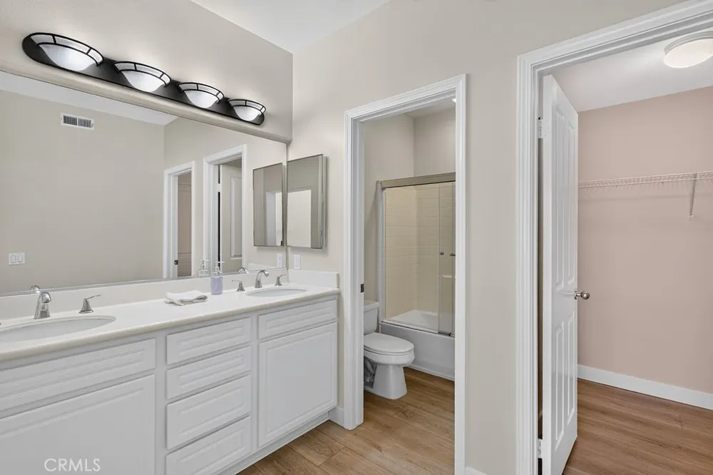 2600 Ladrillo Aisle Irvine, CA 92606