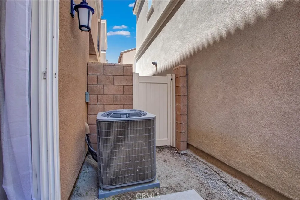 3273 S Cantona Paseo Ontario, CA 91762
