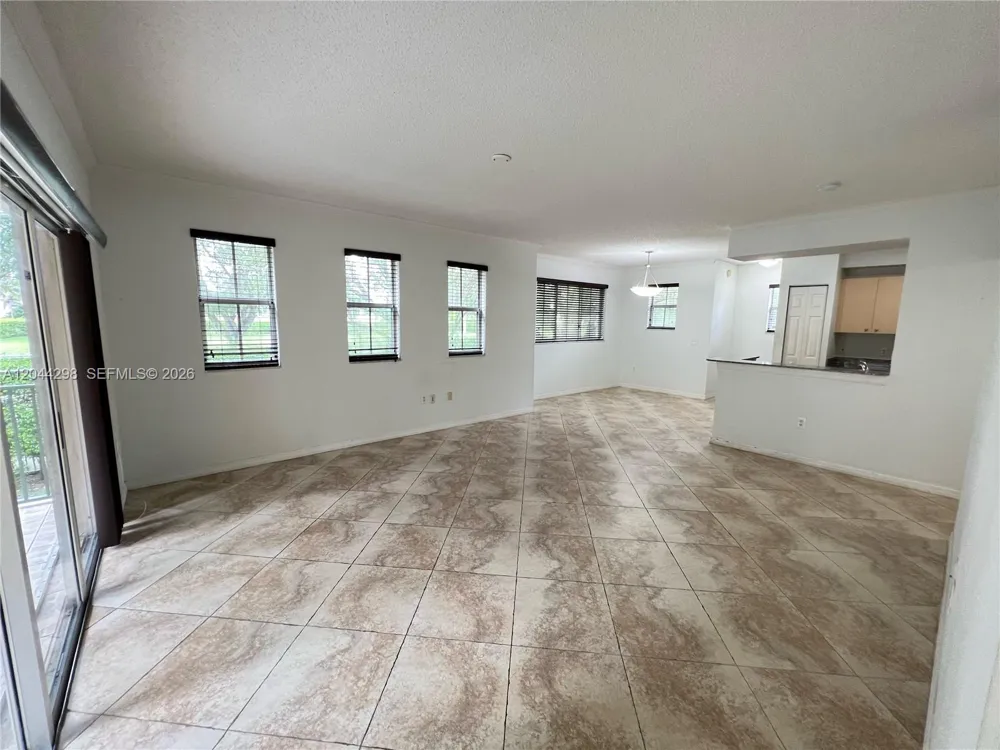 2490 Centergate Dr #207 Miramar, FL 33025
