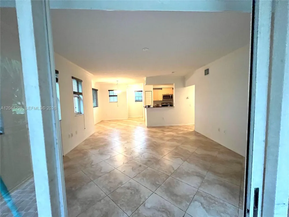 2490 Centergate Dr #207 Miramar, FL 33025