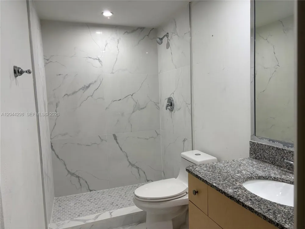 2490 Centergate Dr #207 Miramar, FL 33025