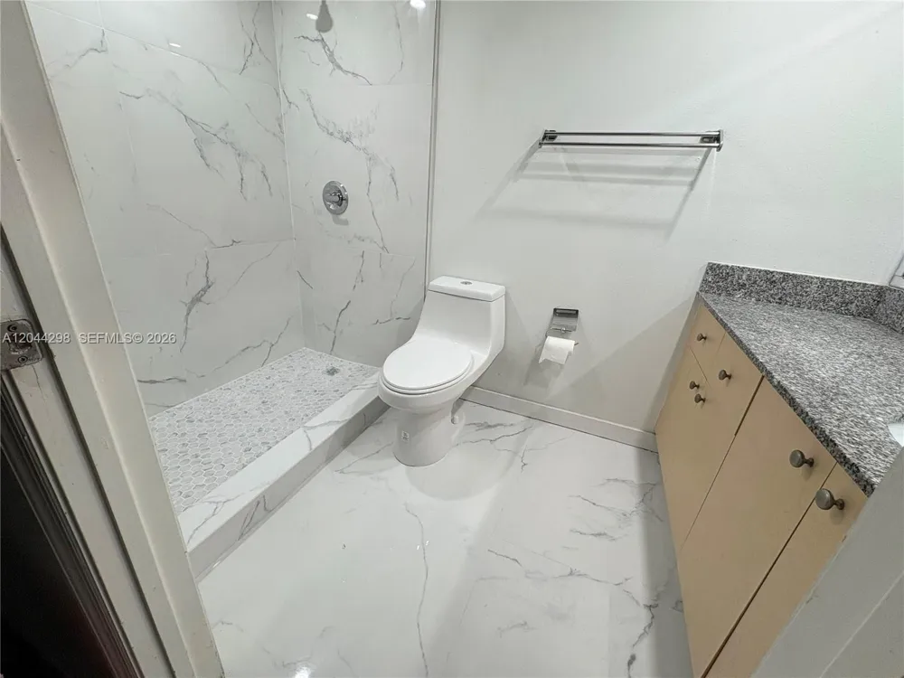 2490 Centergate Dr #207 Miramar, FL 33025