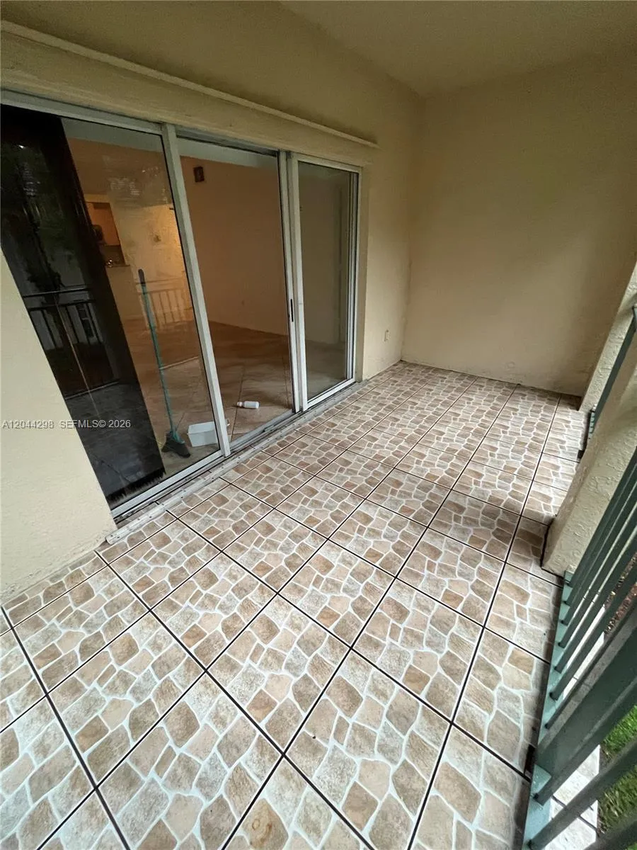 2490 Centergate Dr #207 Miramar, FL 33025
