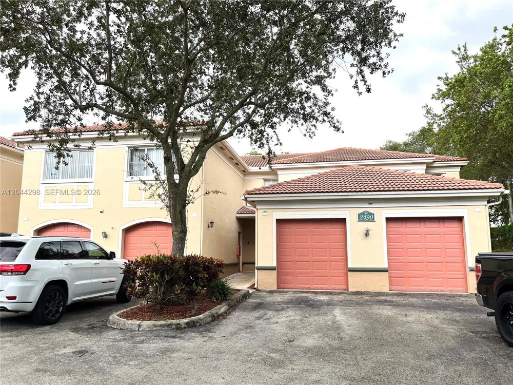 2490 Centergate Dr #207 Miramar, FL 33025
