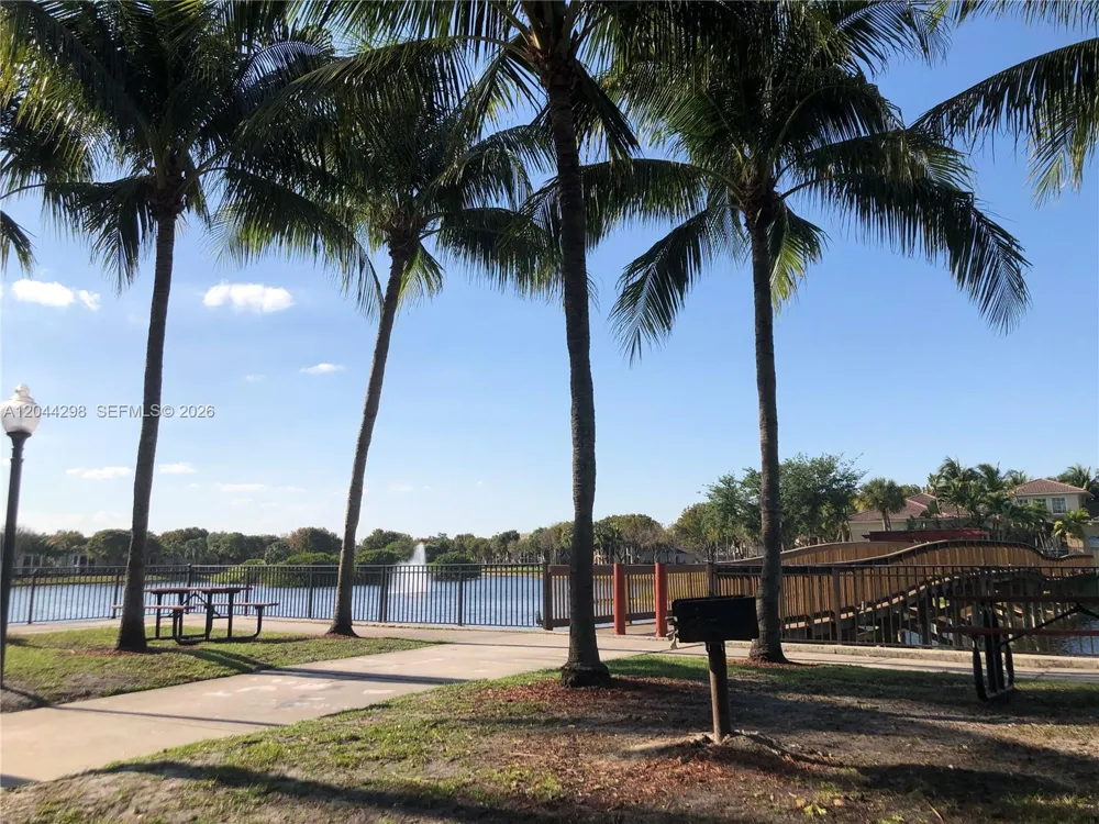 2490 Centergate Dr #207 Miramar, FL 33025