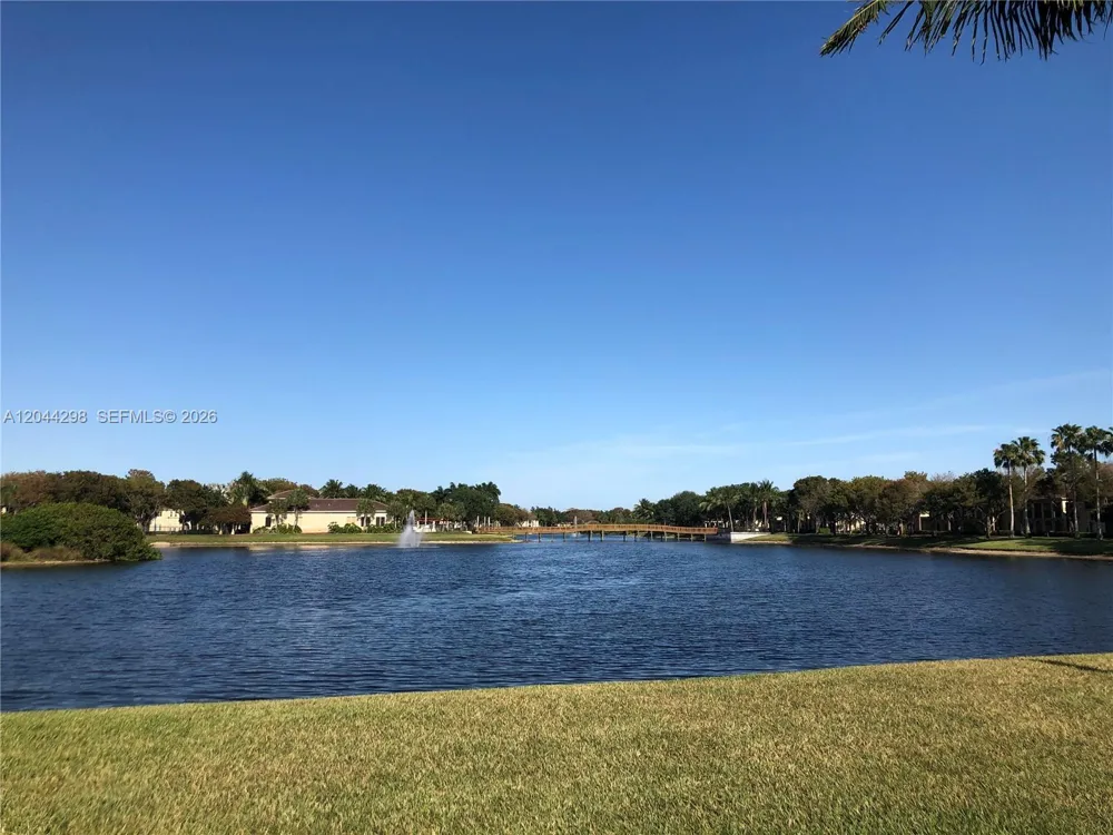 2490 Centergate Dr #207 Miramar, FL 33025