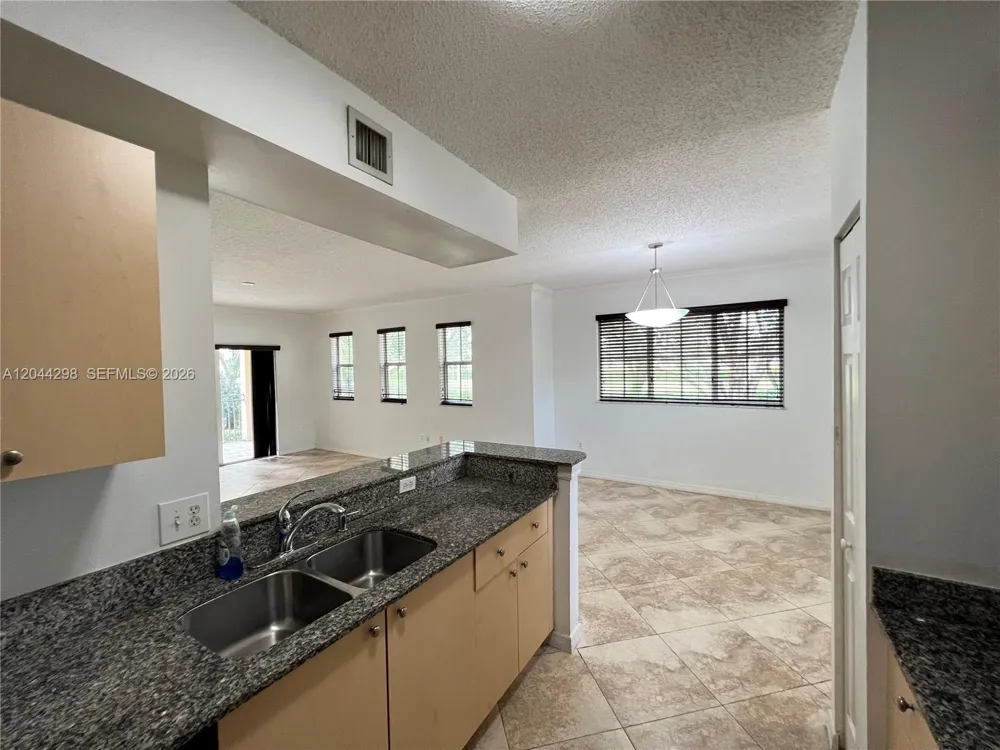 2490 Centergate Dr #207 Miramar, FL 33025