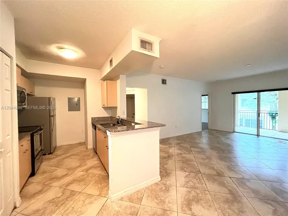 2490 Centergate Dr #207 Miramar, FL 33025