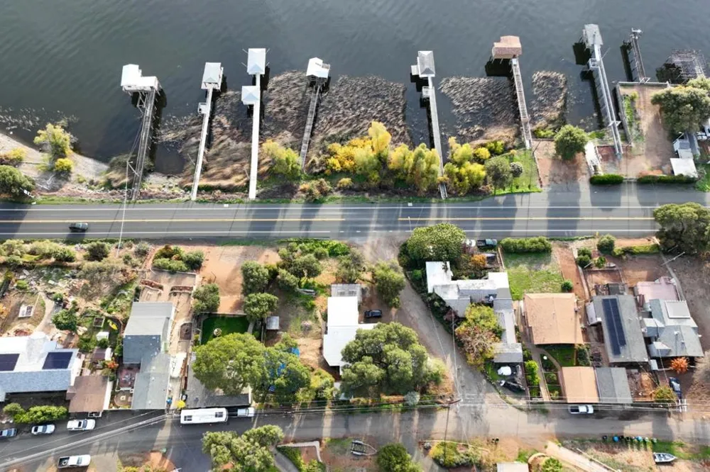 20 Mary Street Glenhaven, CA 95443