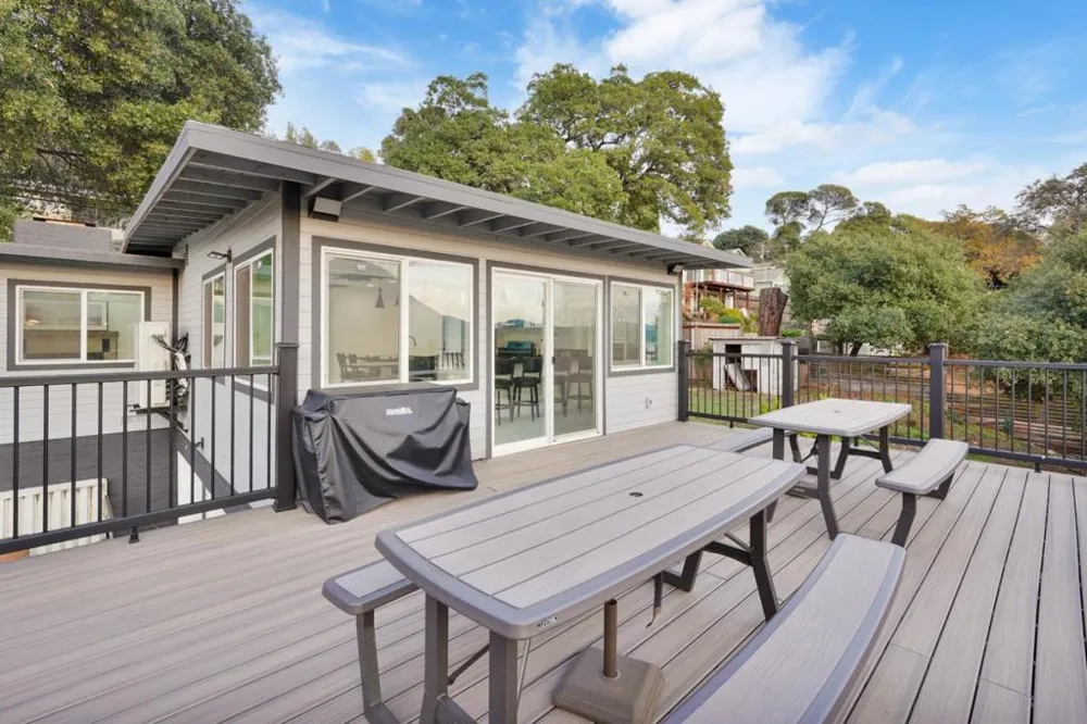 20 Mary Street Glenhaven, CA 95443