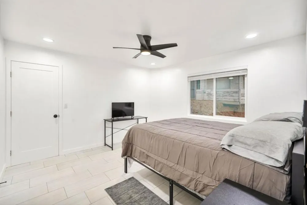 20 Mary Street Glenhaven, CA 95443