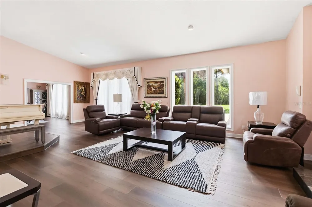593 DUNMAR CIRCLE Winter Springs, FL 32708