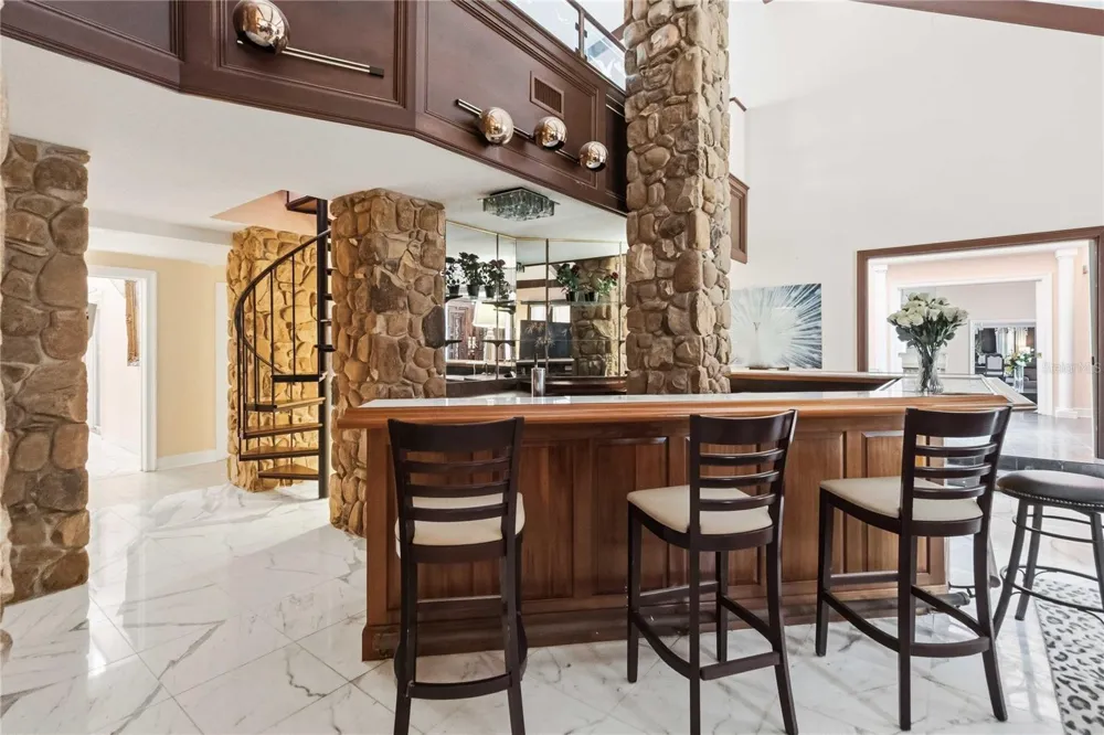 593 DUNMAR CIRCLE Winter Springs, FL 32708
