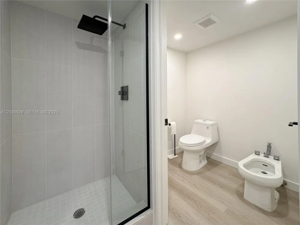 101 Crandon Blvd #170 Key Biscayne, FL 33149