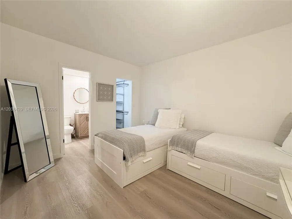 101 Crandon Blvd #170 Key Biscayne, FL 33149
