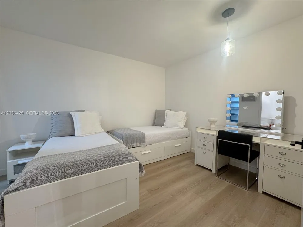 101 Crandon Blvd #170 Key Biscayne, FL 33149