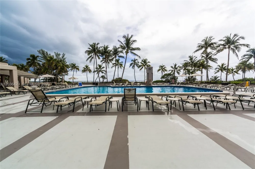 101 Crandon Blvd #170 Key Biscayne, FL 33149