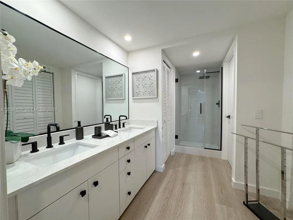 101 Crandon Blvd #170 Key Biscayne, FL 33149