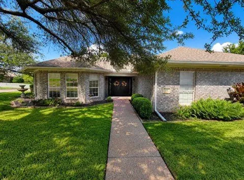 415 Oak Crest