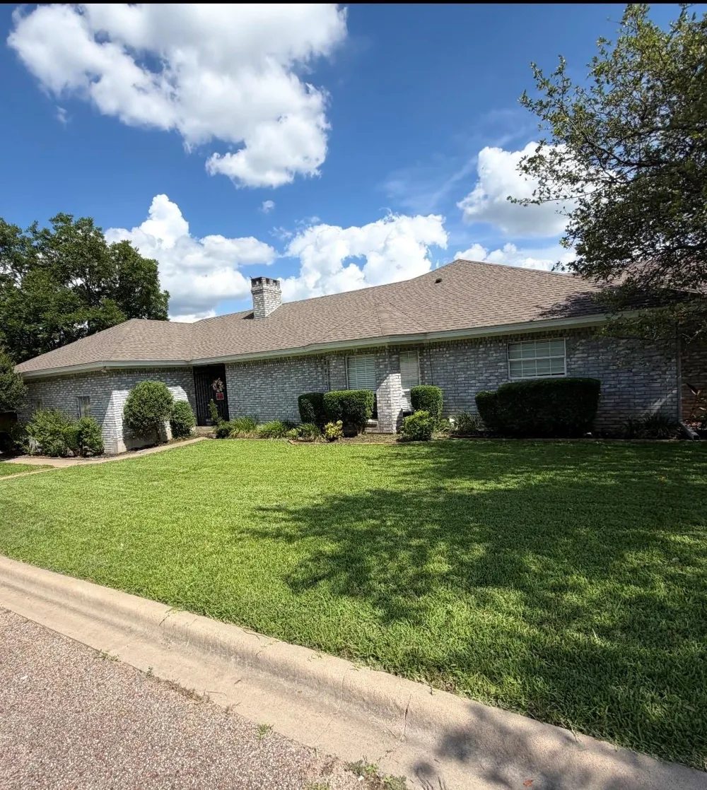 415 Oak Crest Clifton, TX 76634