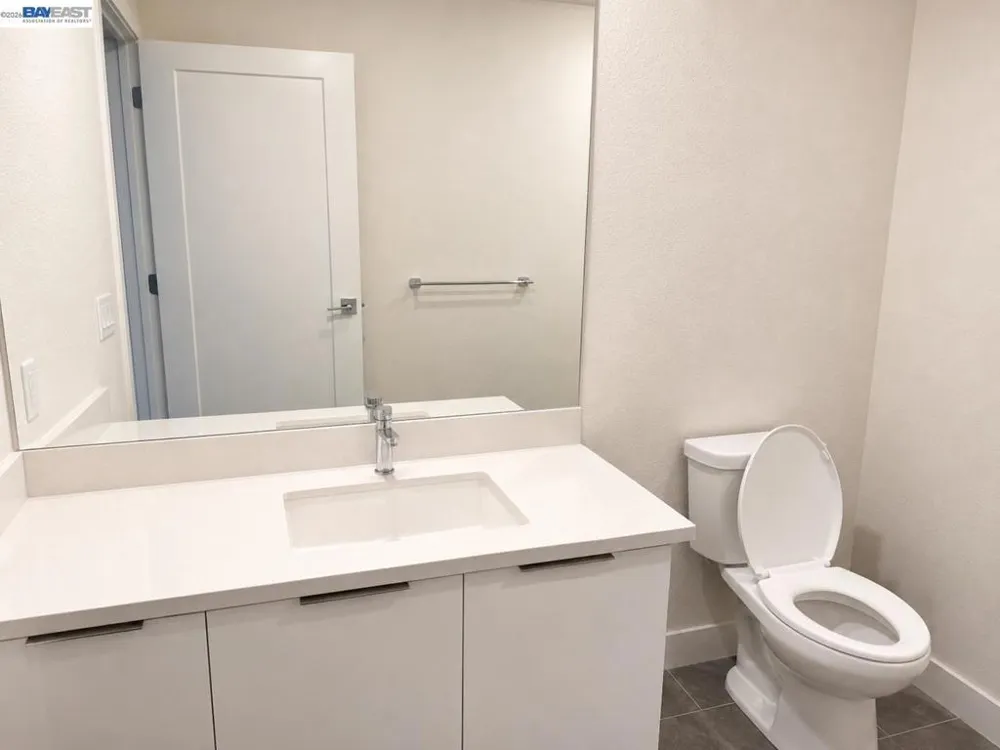 3698 Vision Cmn #521 Fremont, CA 94538