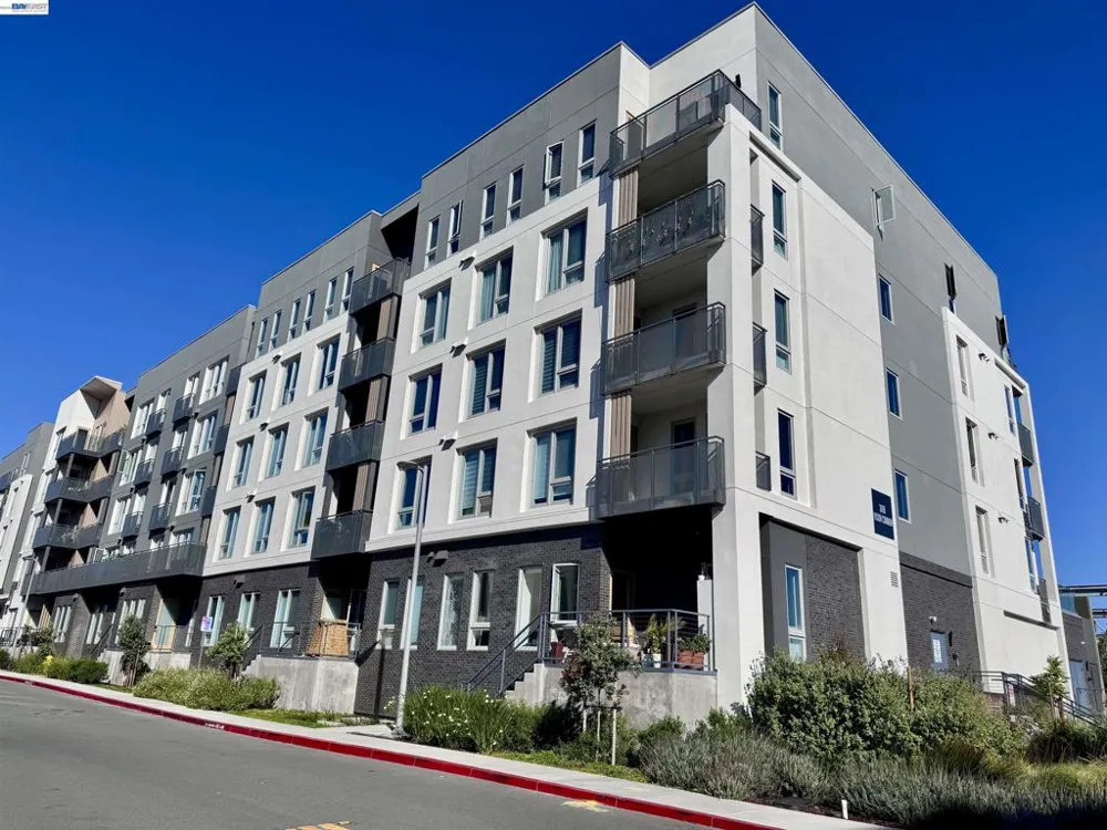 3698 Vision Cmn #521 Fremont, CA 94538