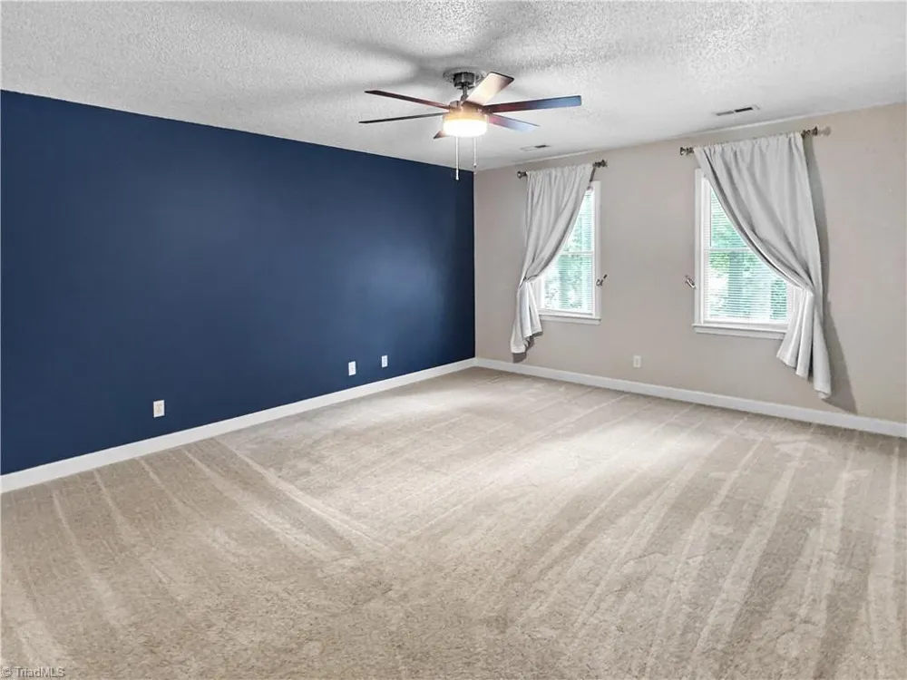5208 Bridge Pointe Drive Clemmons, NC 27012