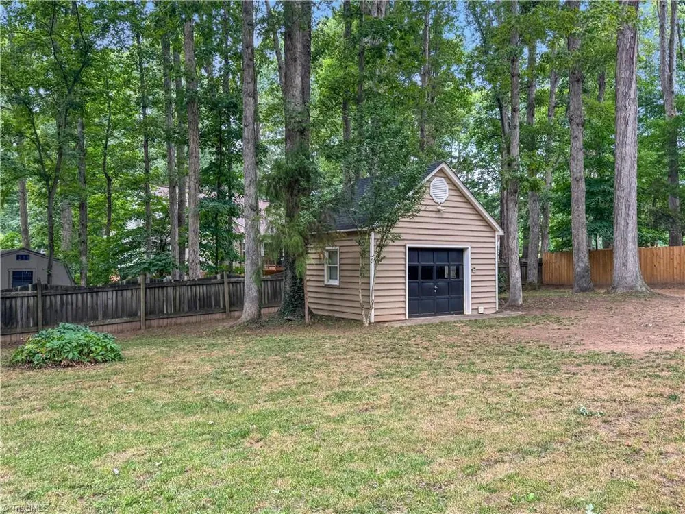 5208 Bridge Pointe Drive Clemmons, NC 27012