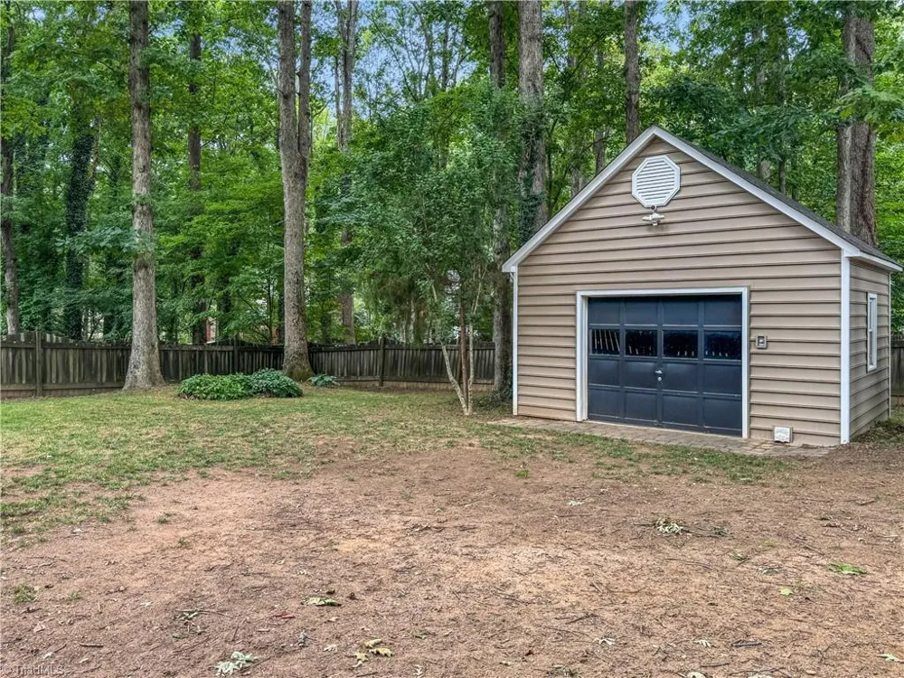 5208 Bridge Pointe Drive Clemmons, NC 27012