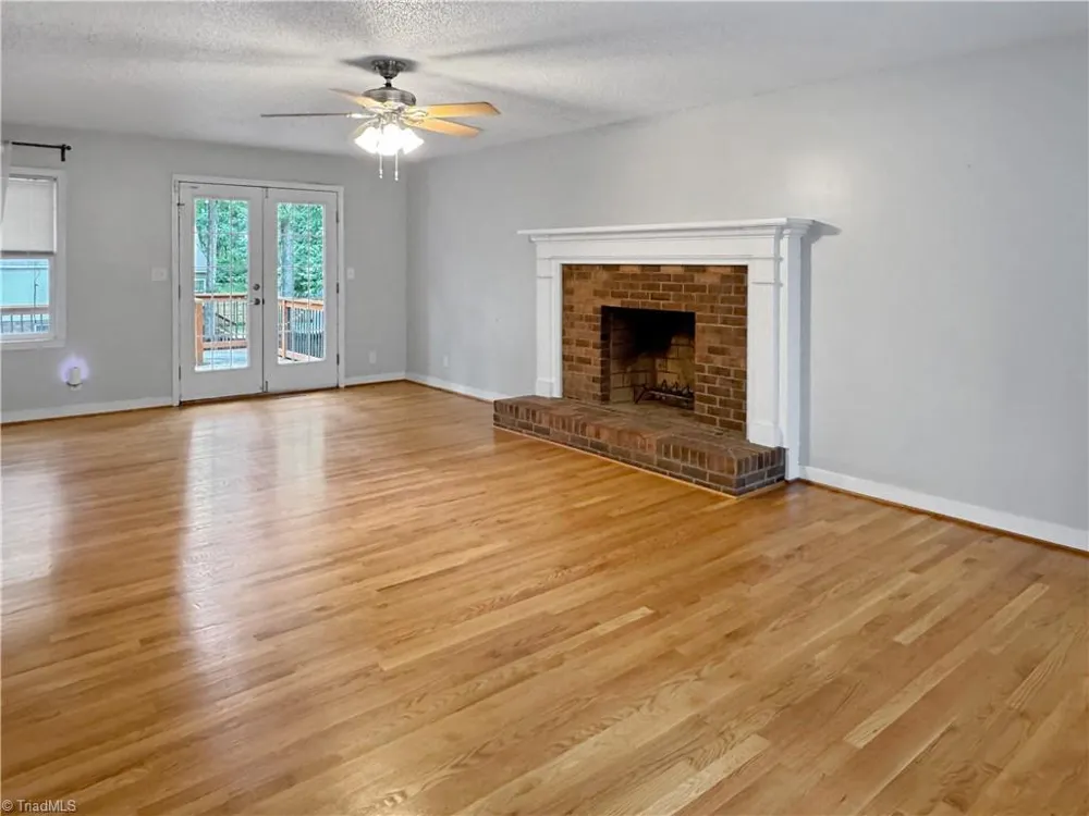 5208 Bridge Pointe Drive Clemmons, NC 27012