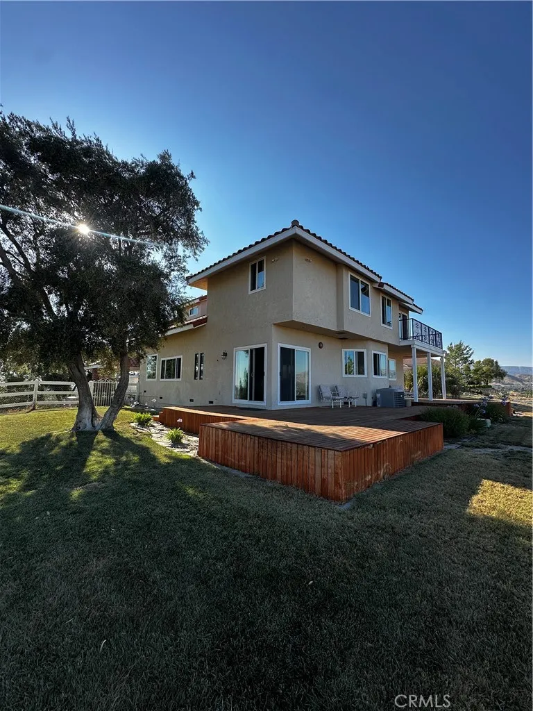 32080 Avenida Donari Agua Dulce, CA 91390