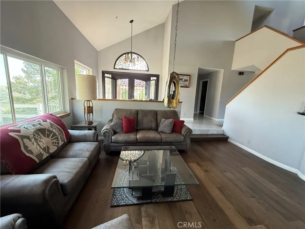 32080 Avenida Donari Agua Dulce, CA 91390