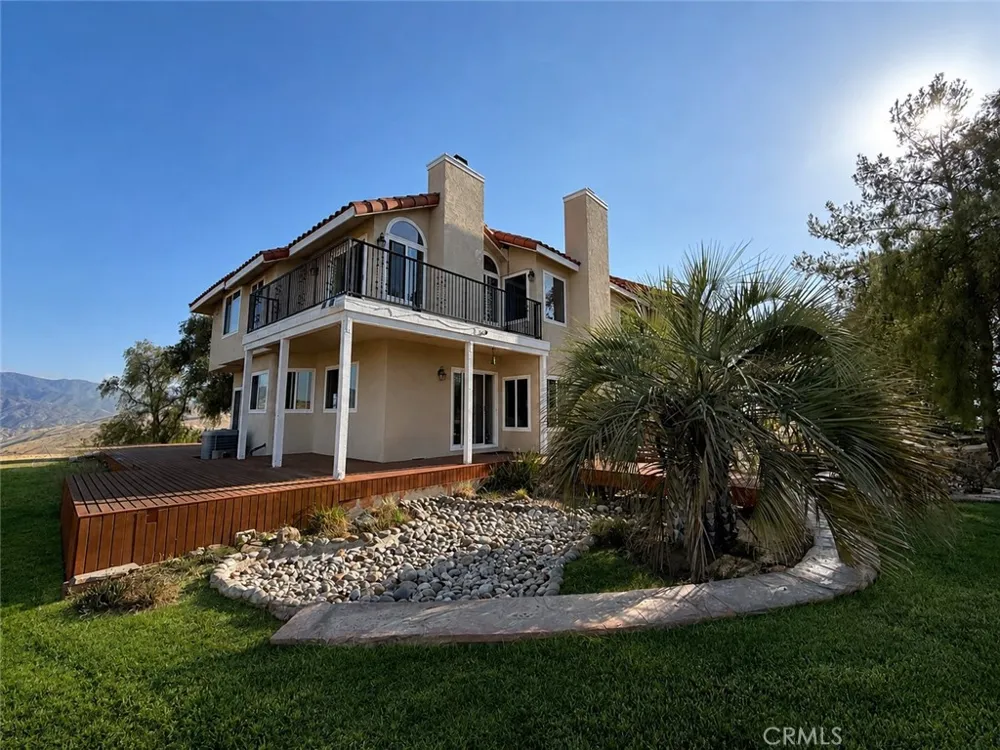 32080 Avenida Donari Agua Dulce, CA 91390
