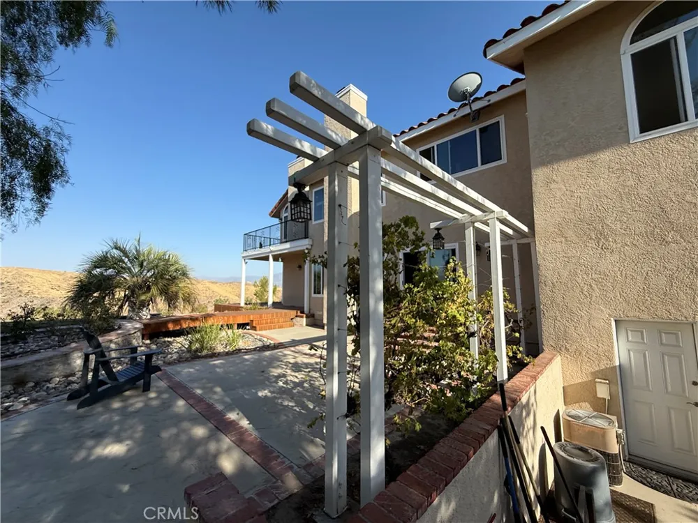 32080 Avenida Donari Agua Dulce, CA 91390