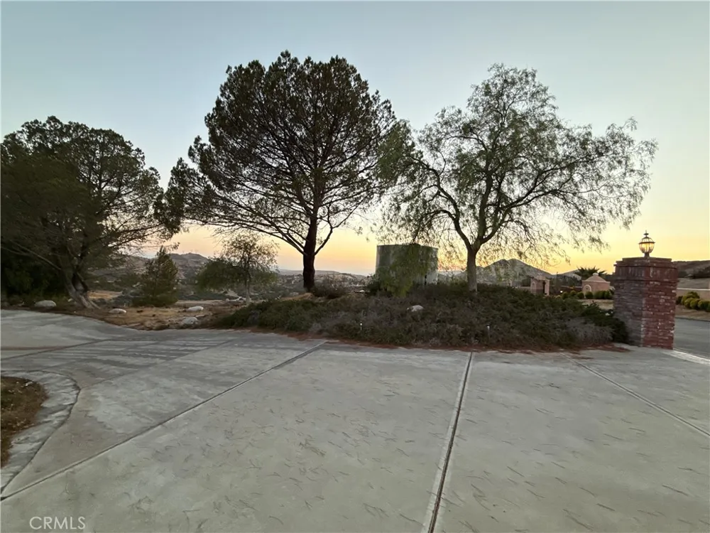 32080 Avenida Donari Agua Dulce, CA 91390
