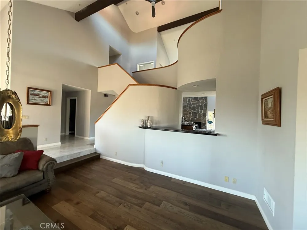 32080 Avenida Donari Agua Dulce, CA 91390