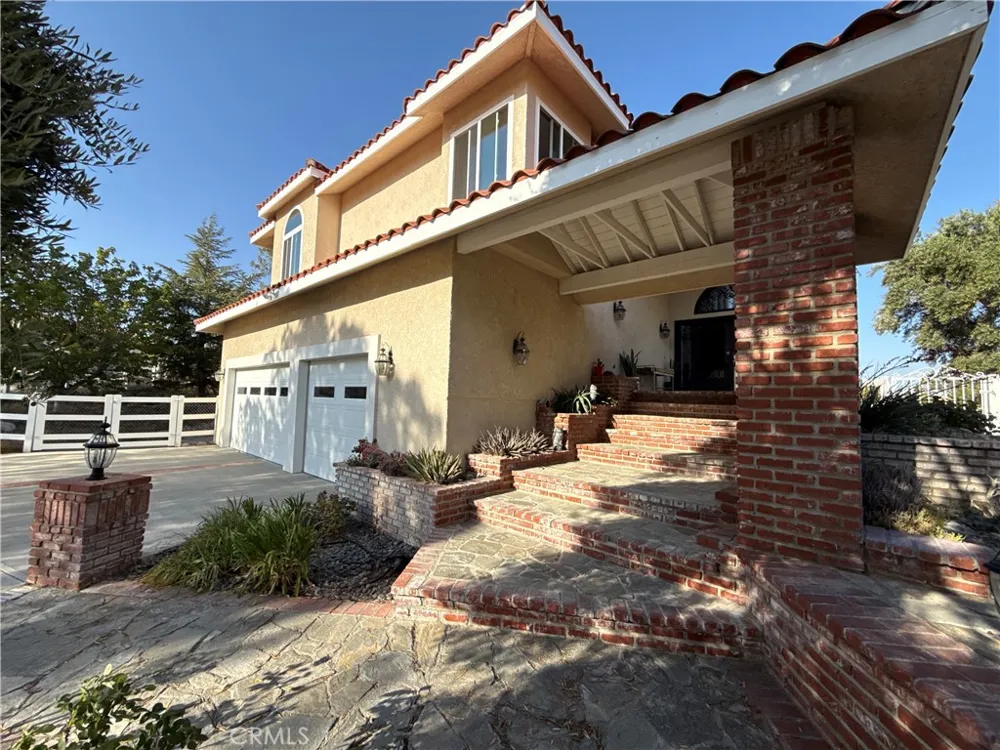 32080 Avenida Donari Agua Dulce, CA 91390