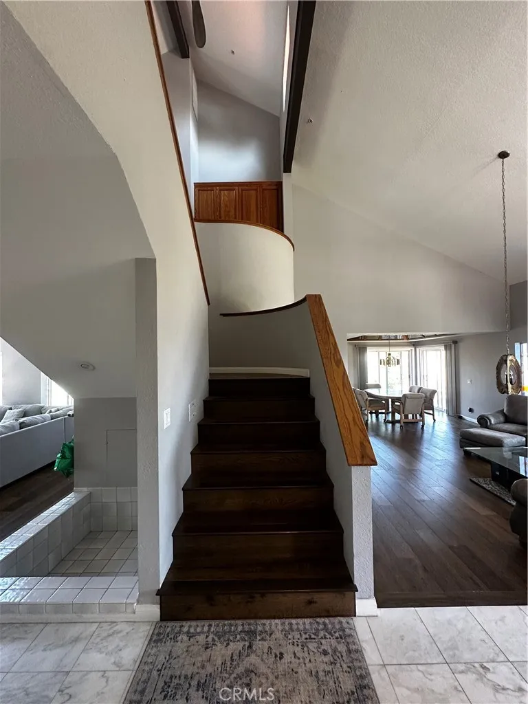 32080 Avenida Donari Agua Dulce, CA 91390