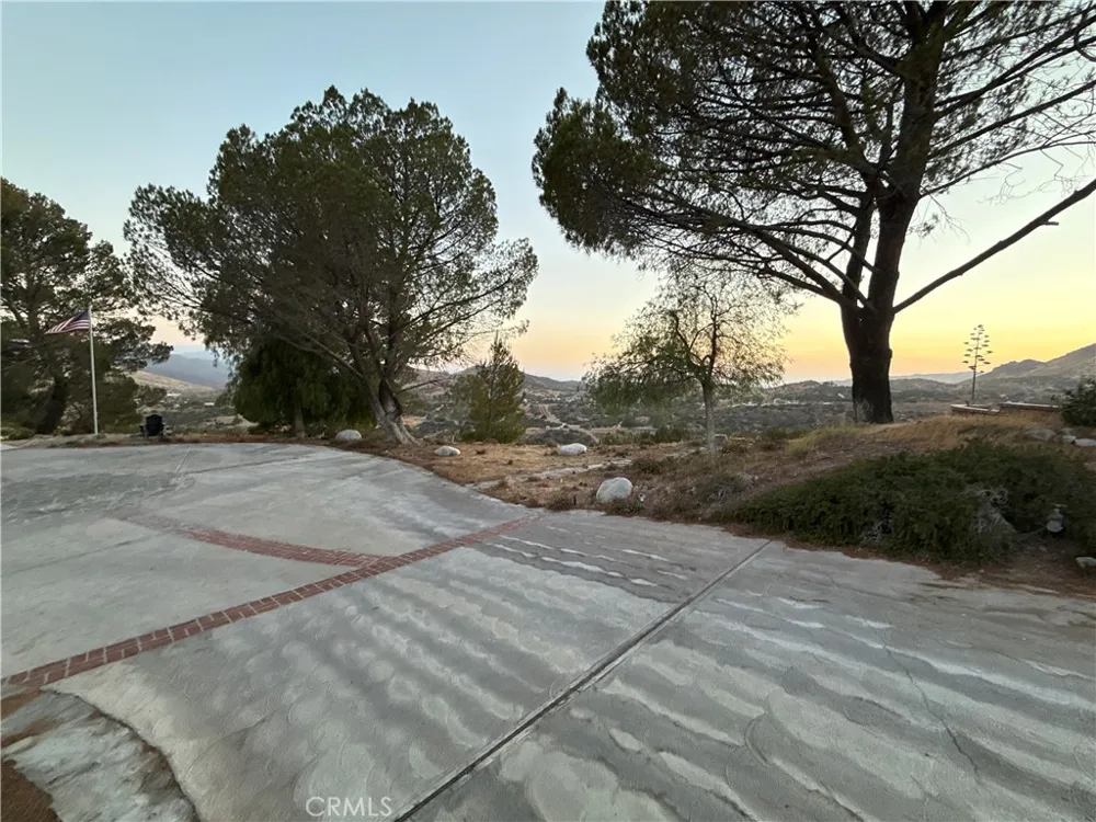 32080 Avenida Donari Agua Dulce, CA 91390