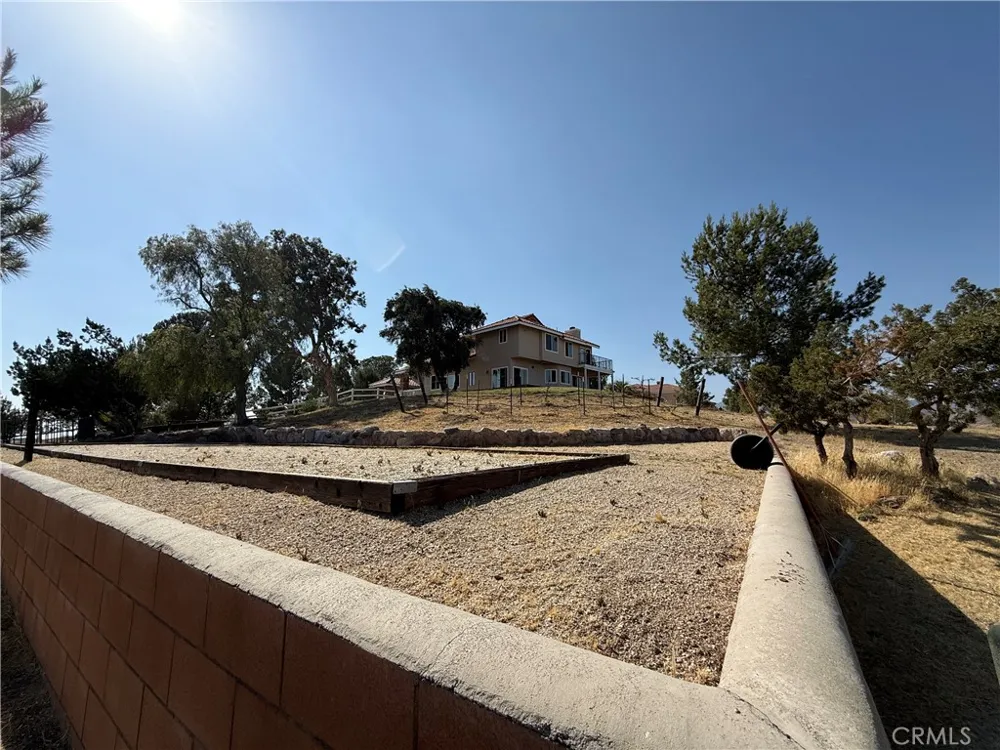 32080 Avenida Donari Agua Dulce, CA 91390