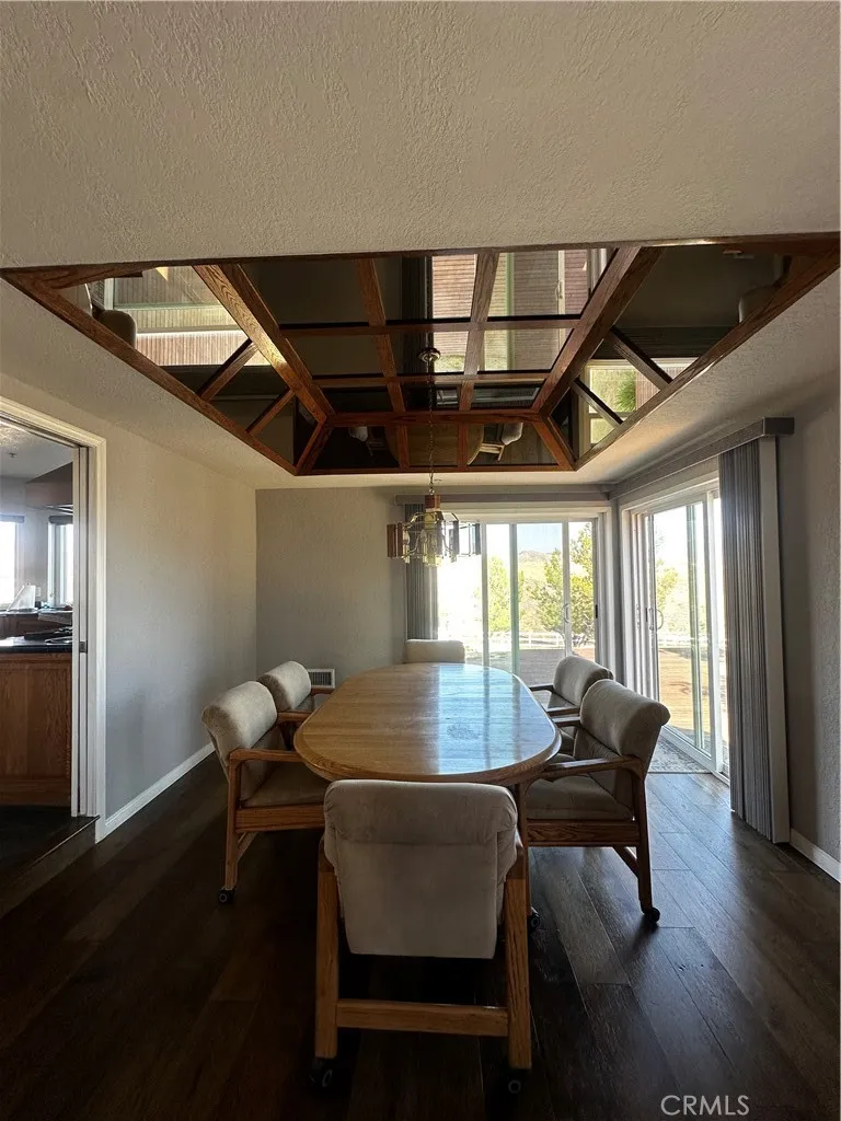 32080 Avenida Donari Agua Dulce, CA 91390