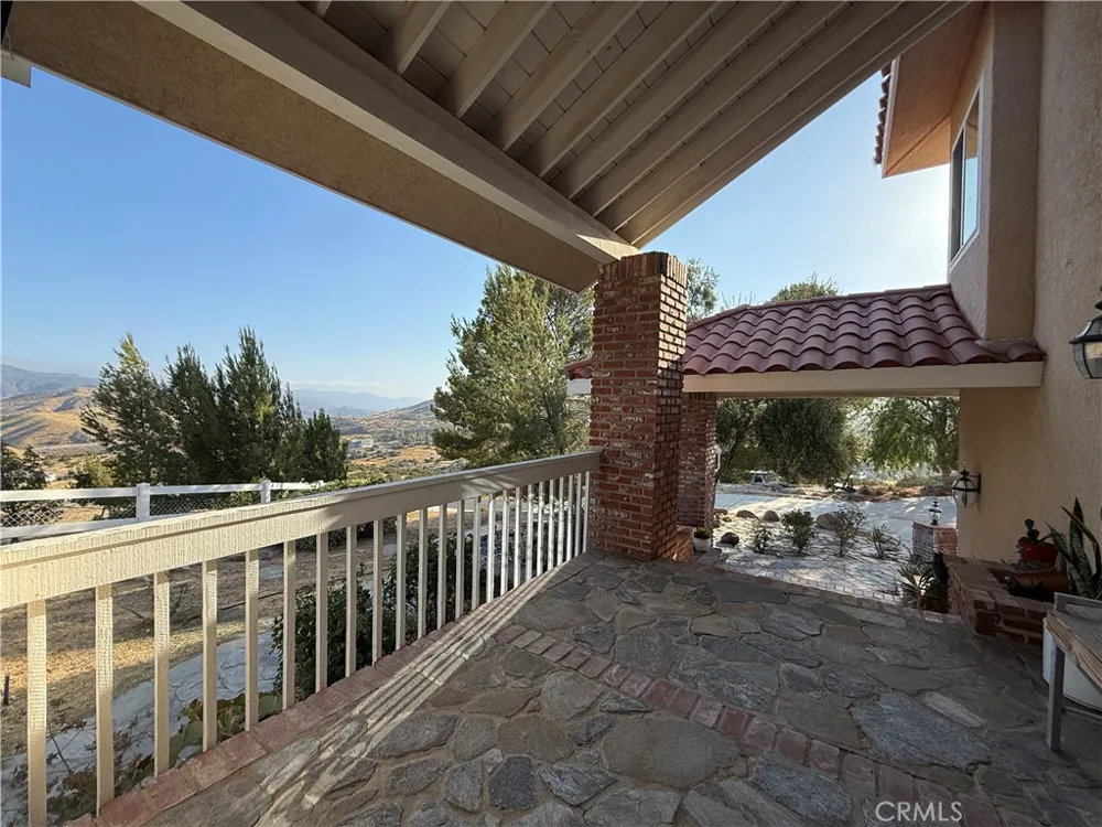 32080 Avenida Donari Agua Dulce, CA 91390