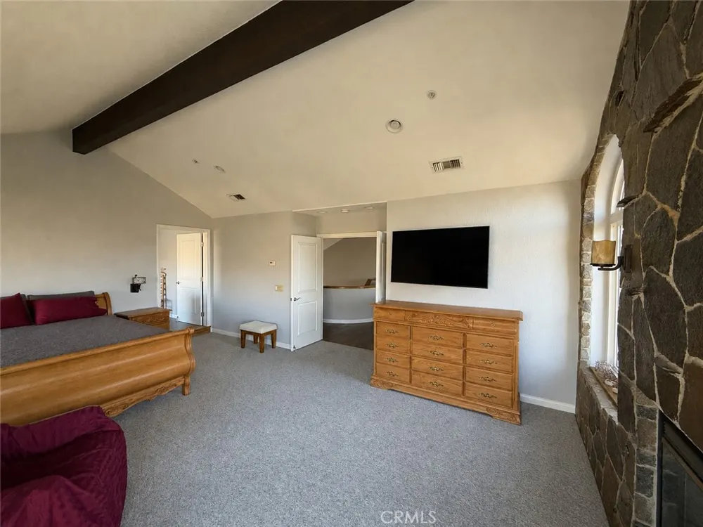 32080 Avenida Donari Agua Dulce, CA 91390