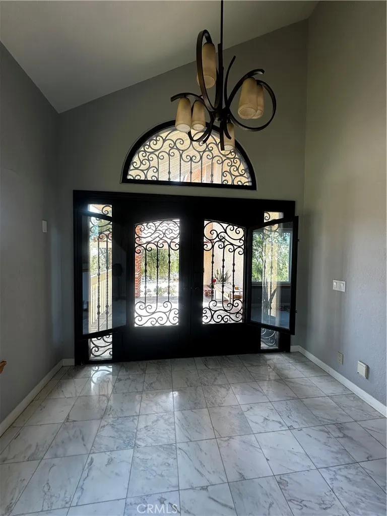 32080 Avenida Donari Agua Dulce, CA 91390