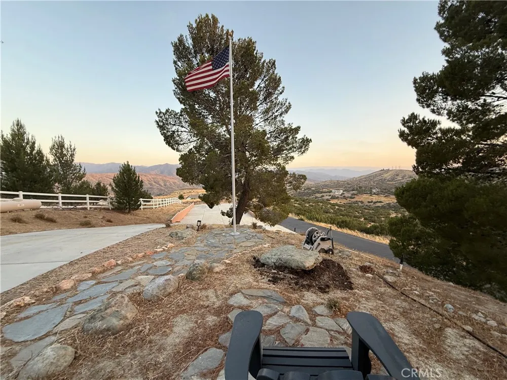 32080 Avenida Donari Agua Dulce, CA 91390