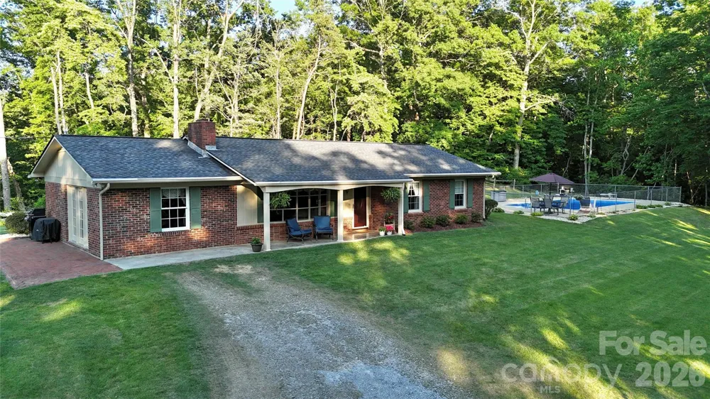 552 Coxes Creek Church Road Marion, NC 28752