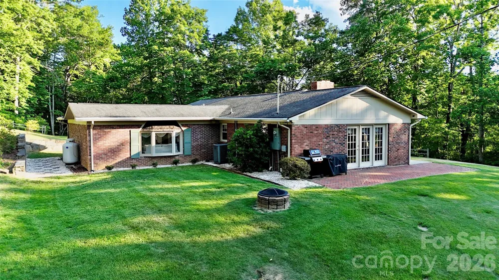552 Coxes Creek Church Road Marion, NC 28752