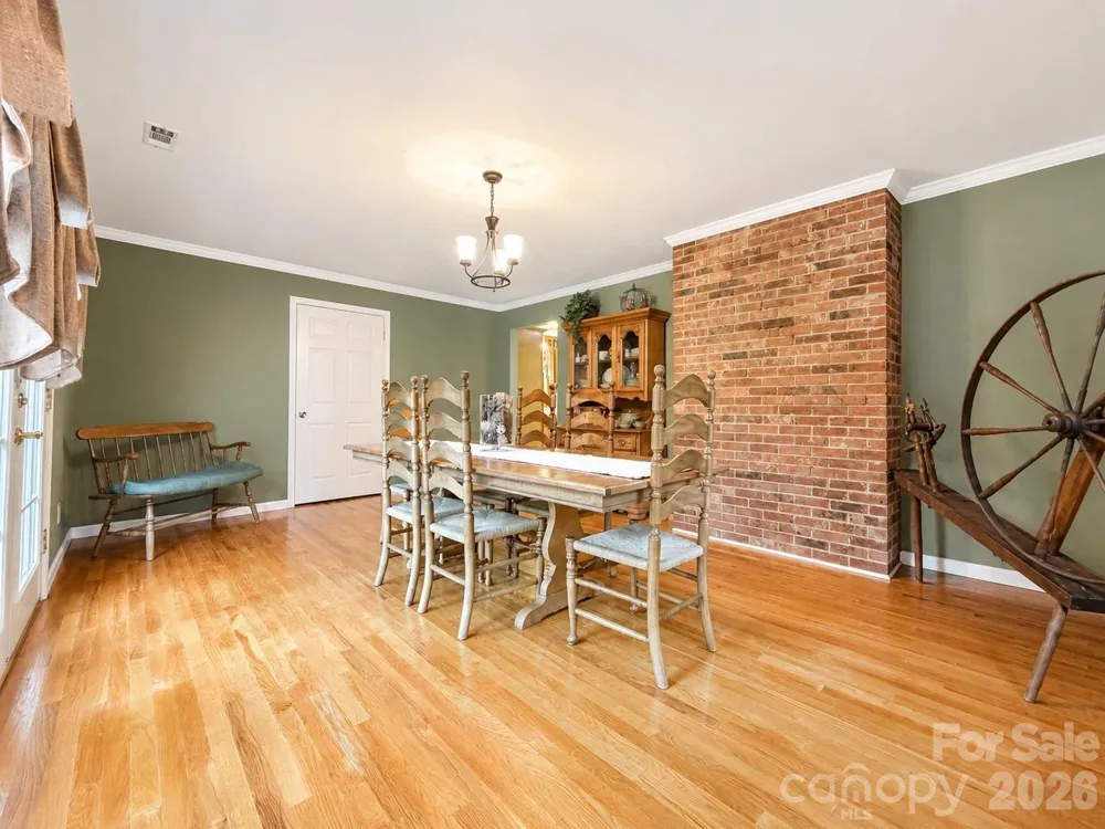 552 Coxes Creek Church Road Marion, NC 28752