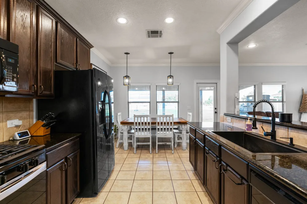 5942 Wild Flower Road Sealy, TX 77474