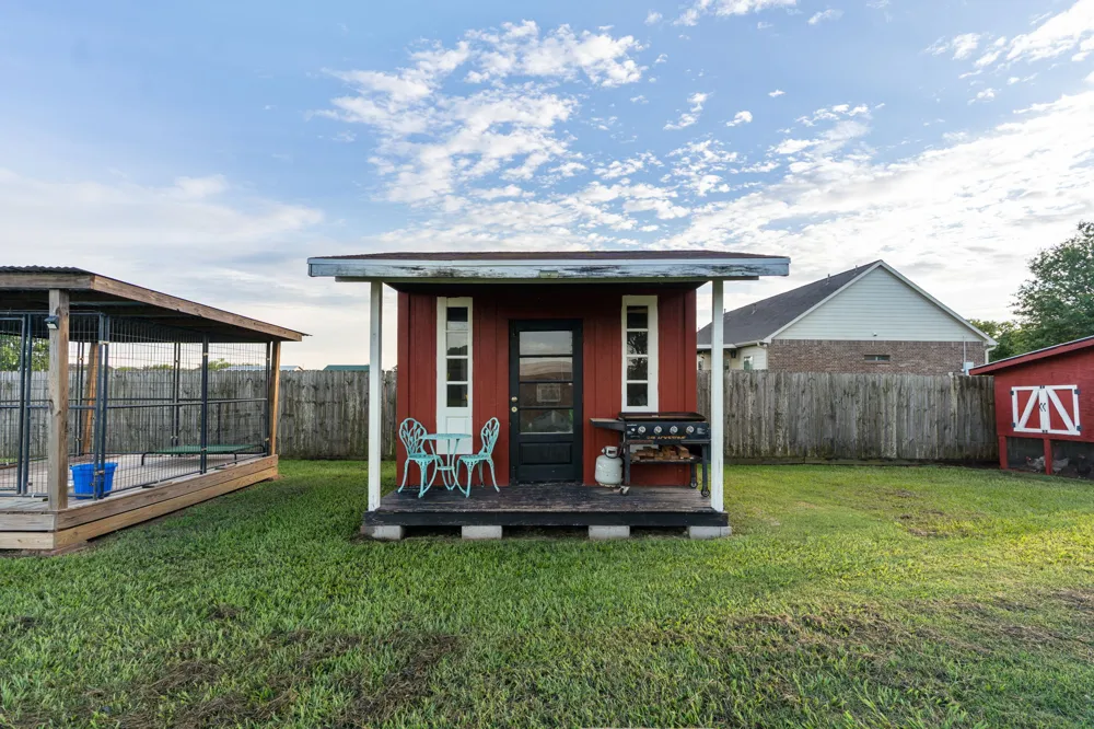 5942 Wild Flower Road Sealy, TX 77474